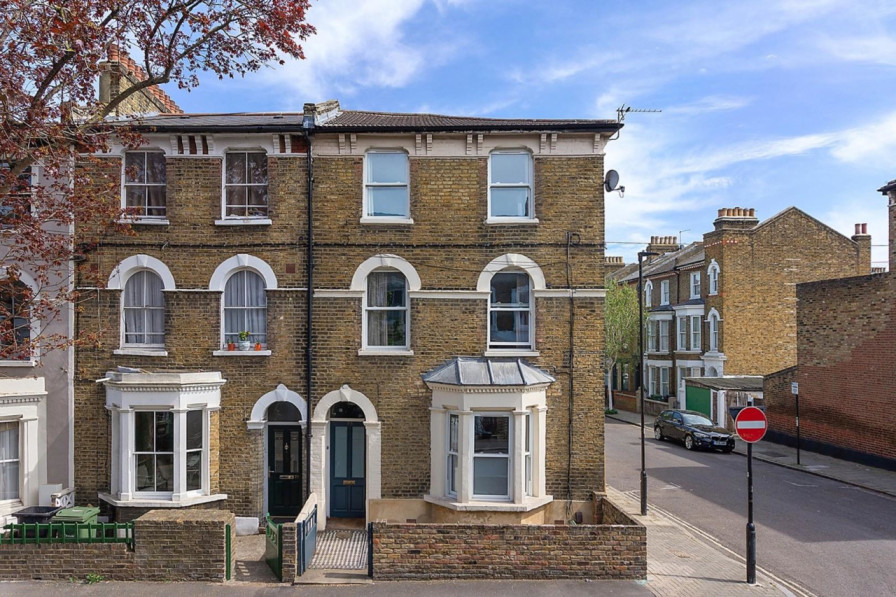 Properties for sale Keating Estates