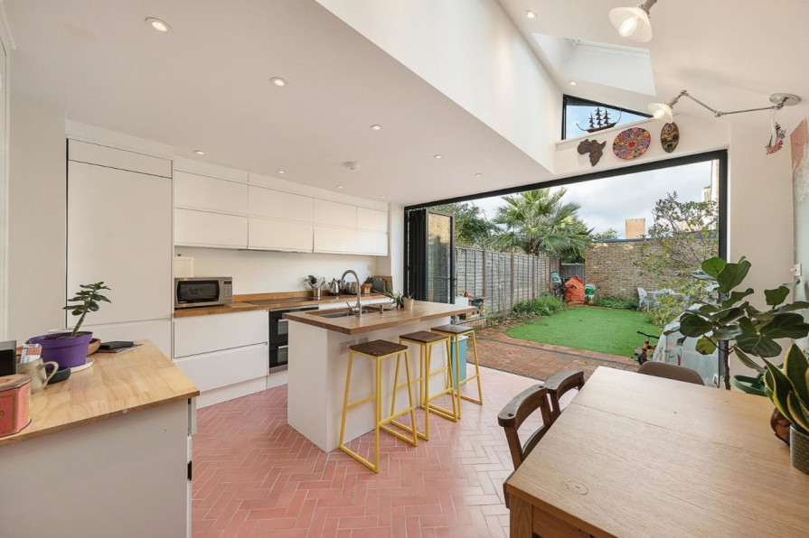 Properties for sale Keating Estates