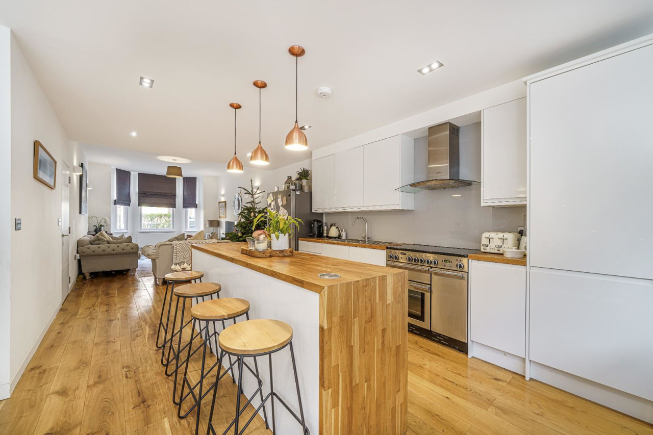 Properties for sale Keating Estates